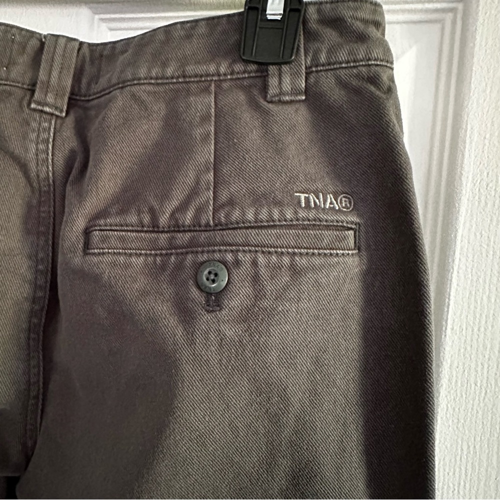 TNA Aritzia Cargo Pants Grey Pockets Carpenter Straight Leg Size 6 EUC - Picture 5 of 11